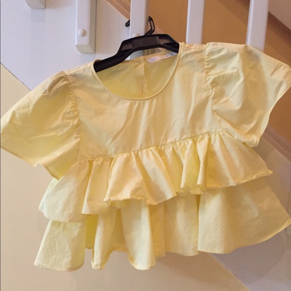 **SOLD**Zara Yellow Ruffled Crop Top - Picture 1 of 9